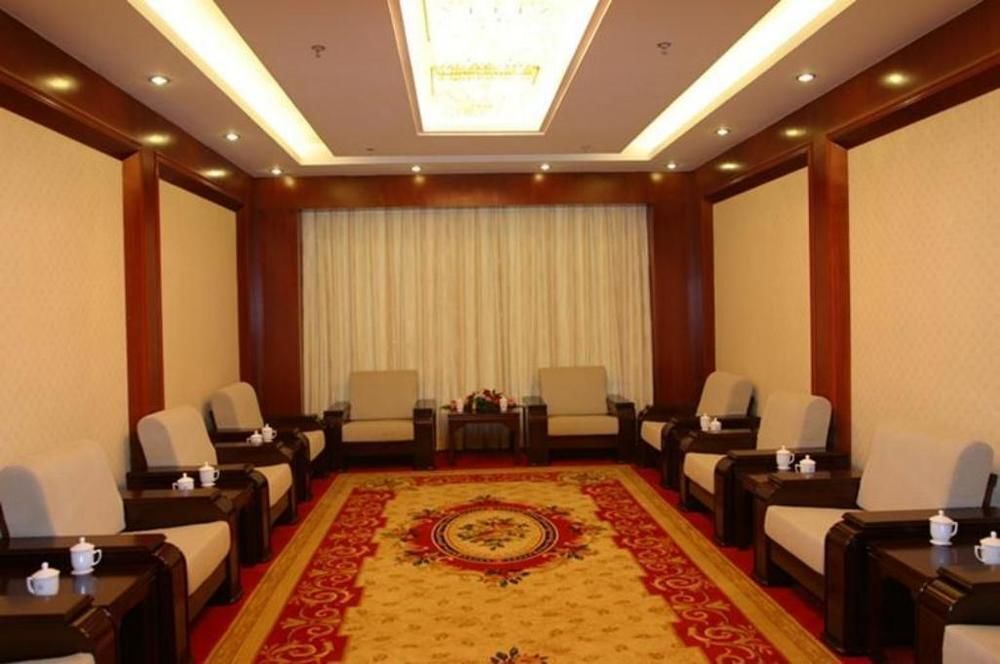Жичжао: Jinhua Yijing Hotel