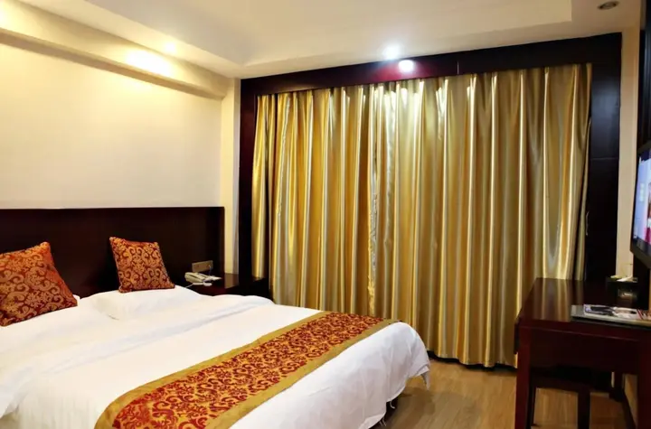 Цзиндэчжэнь: Binjiang Holiday Hotel