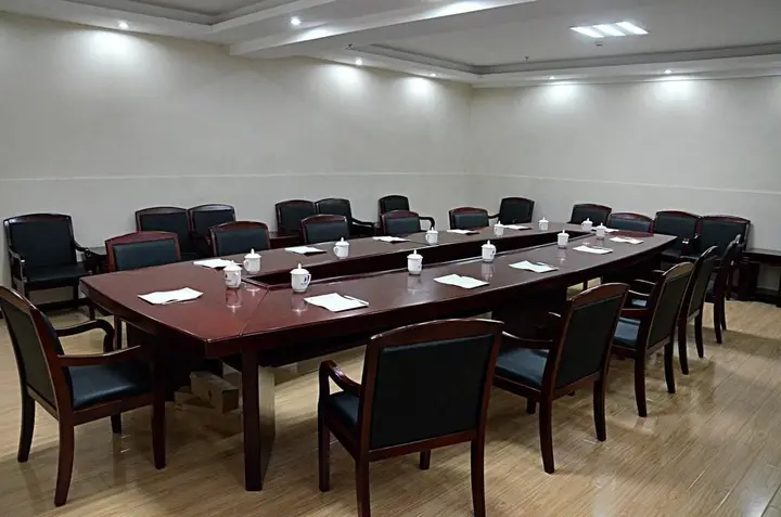 Цзиндэчжэнь: Binjiang Holiday Hotel