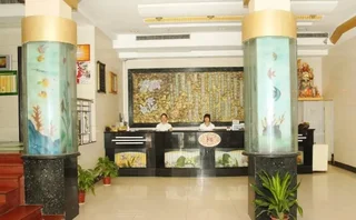 Ухань: Ruibin Business Hotel - Wuhan