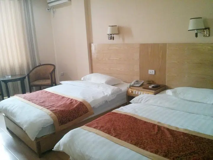 Гуйлинь: Liang Guang Business Hotel- Guilin