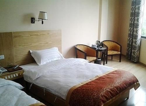 Гуйлинь: Liang Guang Business Hotel- Guilin