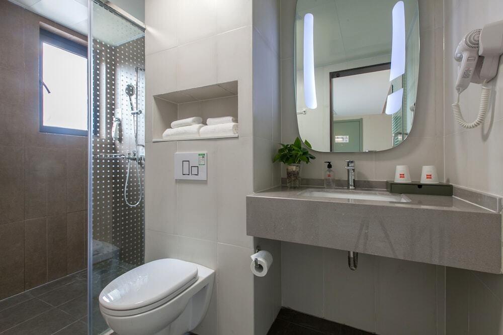 Ухань: A-home Hotel