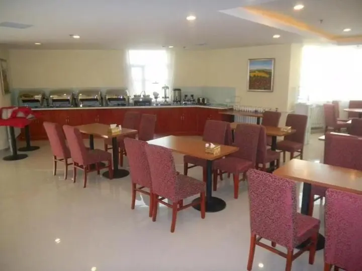 Вэйфан: HanTing Hotel (Weifang Fengzheng Square Taihua City)