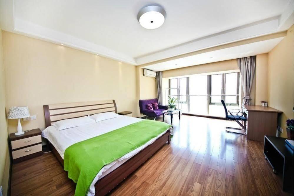 Чунцин: Chongqing Impression Riverside Apartment