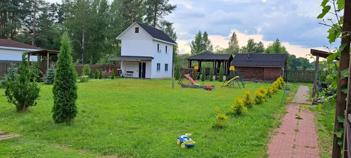 Луга: Гостевой дом Лето
