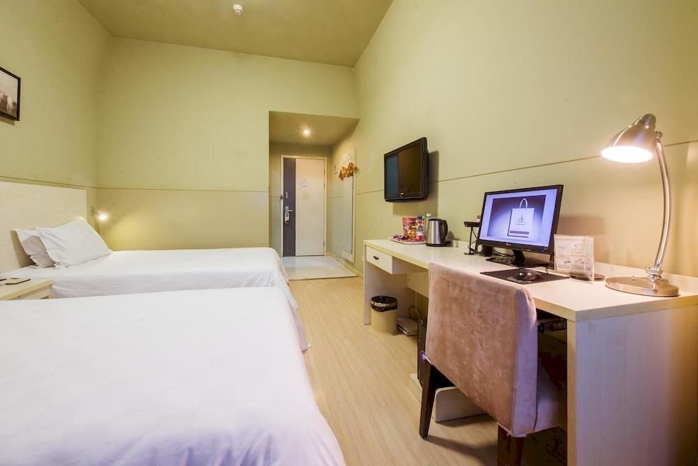 Пуян: Bai Wei City Inn Puyang Stadium