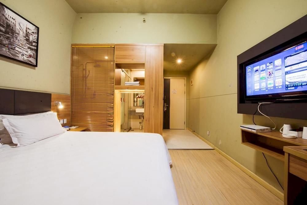 Пуян: Bai Wei City Inn Puyang Stadium