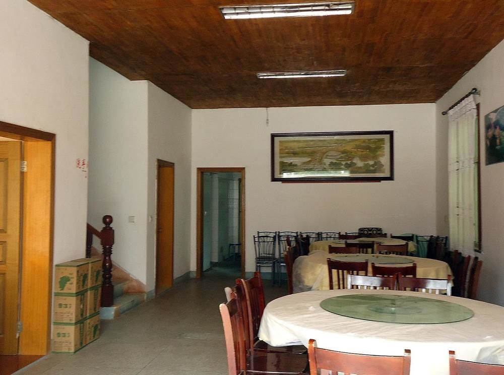 Шанграо: Wuguxiang Hotel