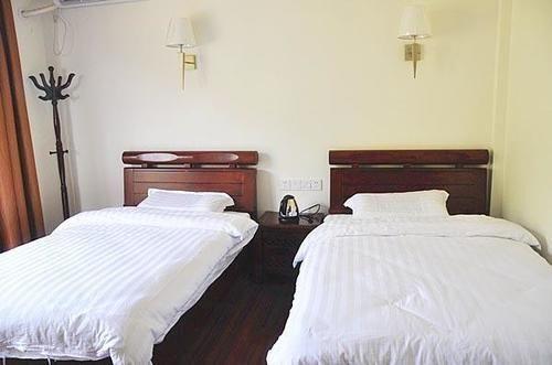 Шанграо: Wuyuan Huayuan Mountain Villa