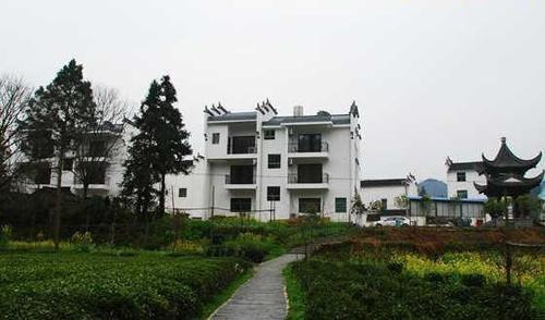 Шанграо: Wuyuan Huayuan Mountain Villa