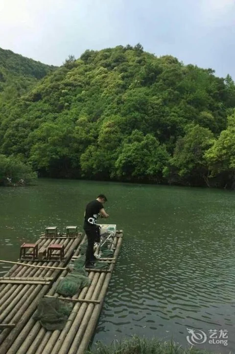 Шанграо: Wuyuan Huayuan Mountain Villa