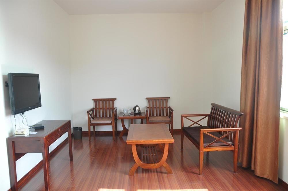 Шанграо: Wuyuan Huayuan Mountain Villa