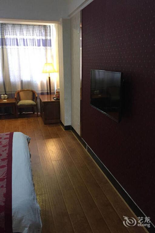 Лоян: Luoyang New Shengguang Hotel