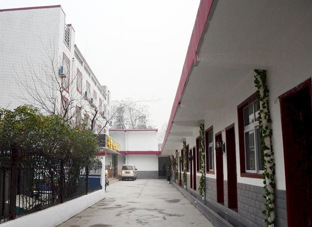 Лоян: Huamushen Holiday Hotel