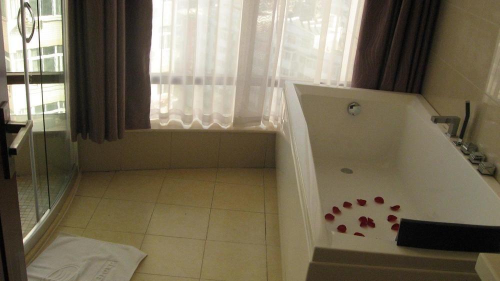 Шиянь: Shiyan Vienna International Hotel