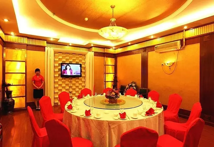 Паниин: Public Garden Hotel - Panjin