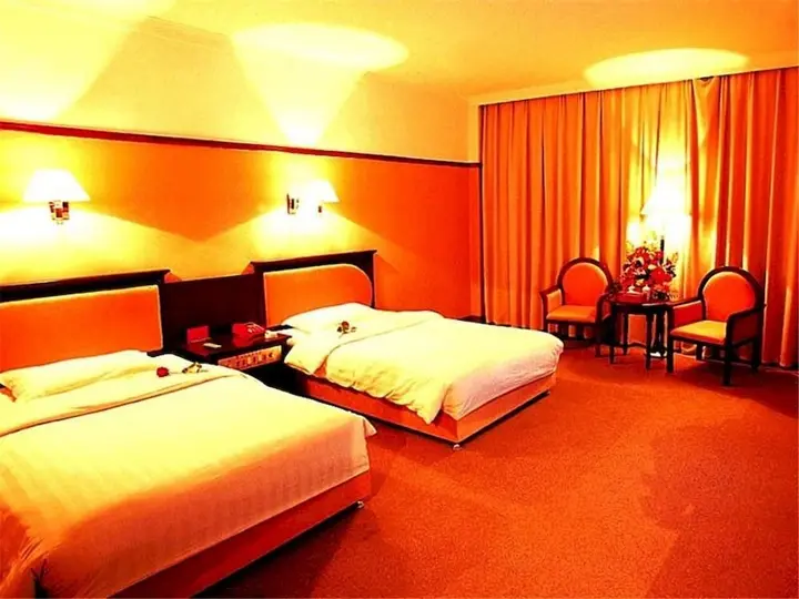 Паниин: Public Garden Hotel - Panjin