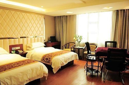 Ухань: Aishijia Hotel