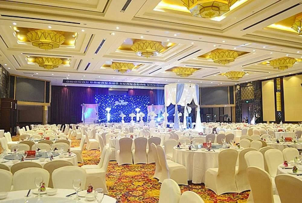 Дэян: Deyang Care Feeling Grand Hotel