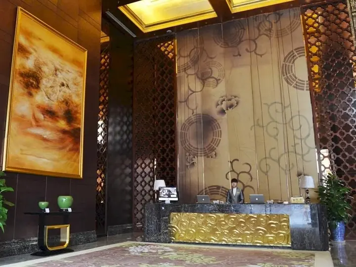 Дэян: Deyang Care Feeling Grand Hotel