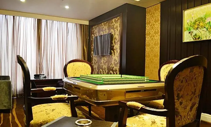 Дэян: Deyang Care Feeling Grand Hotel