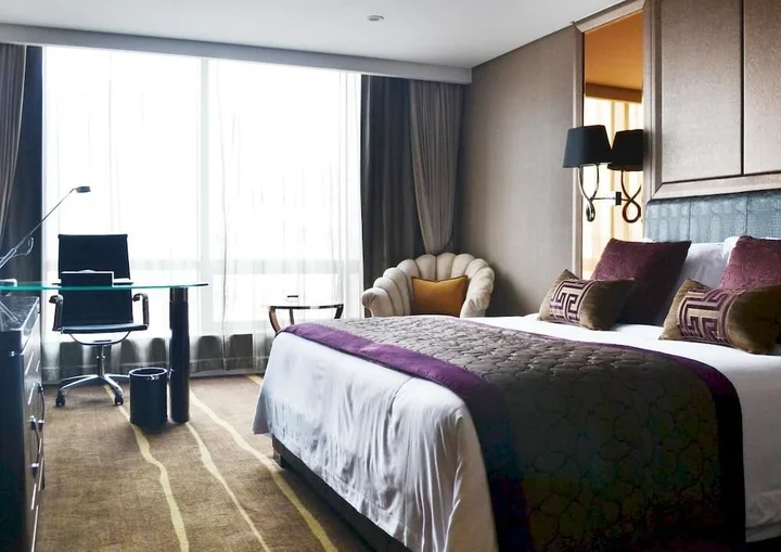 Дэян: Deyang Care Feeling Grand Hotel