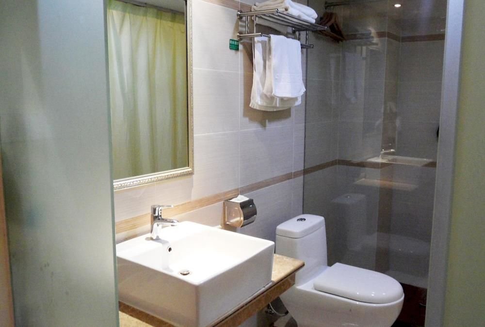 Юйлинь: Qianjing Hotel Chain
