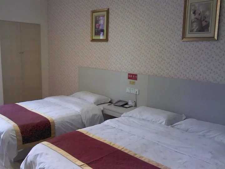 Ичан: Lily Holiday Hotel (Yichang East Railway Station Fujiuyuan Xintiandi Branch)