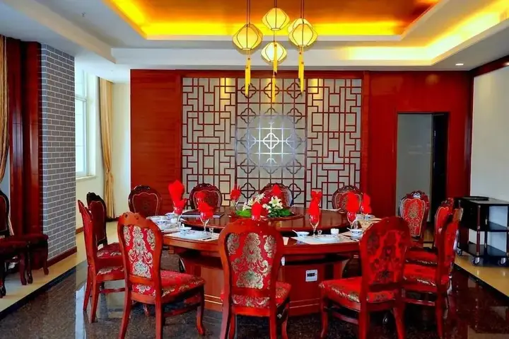 Яньань: Yanan Rootlots Hotel