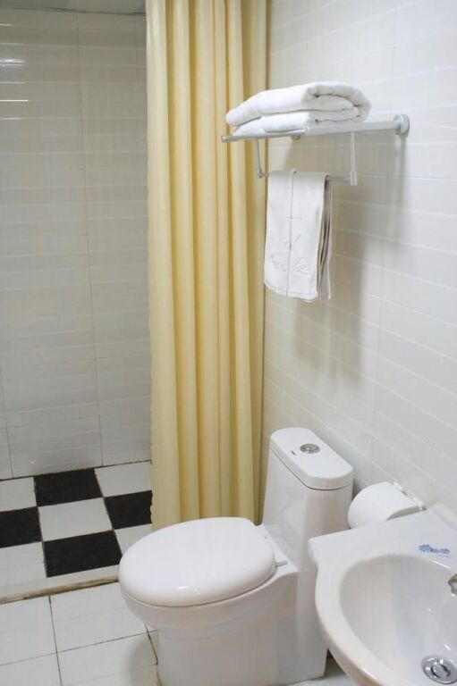 Бинжоу: Binzhou Century Star Business Hotel
