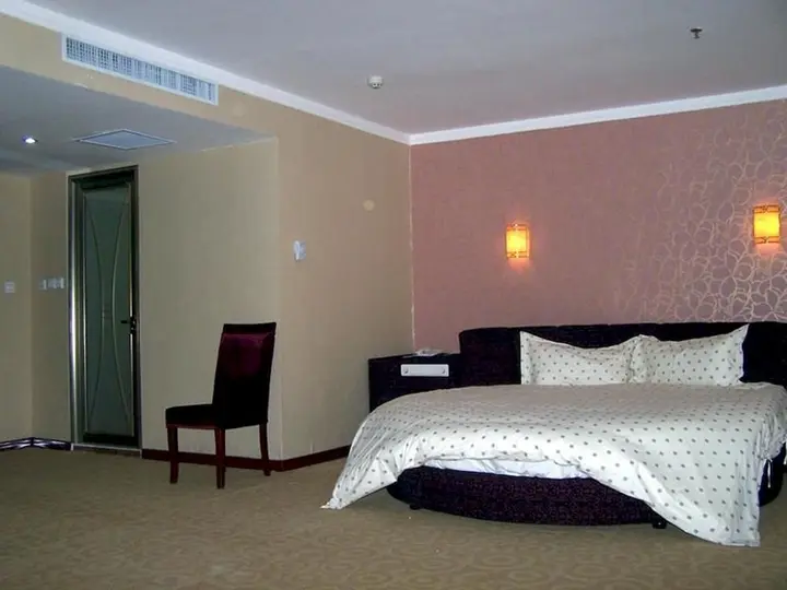 Бинжоу: Binzhou Century Star Business Hotel