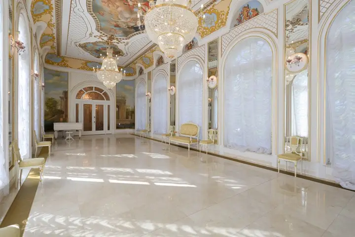 carousel image 3