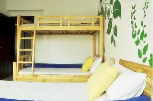 Цзинхун: Hale Home