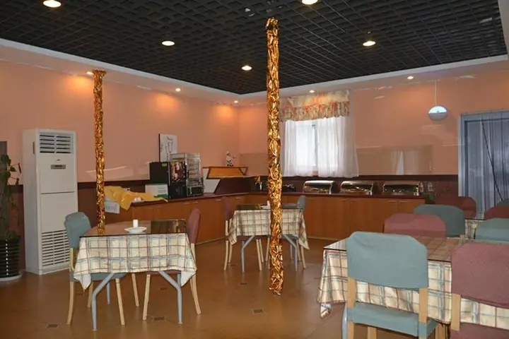 Линьи: Home Inn Linyi People's Square