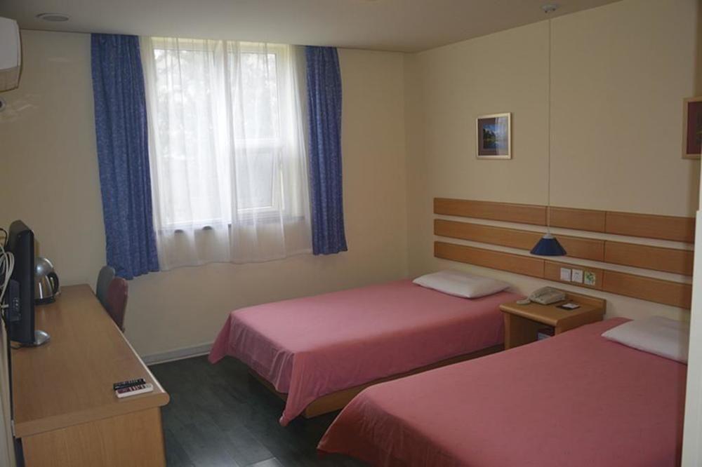 Линьи: Home Inn Linyi People's Square