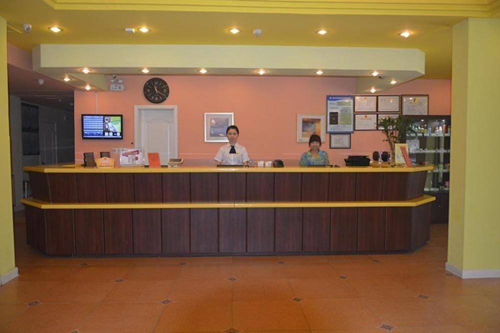 Линьи: Home Inn Linyi People's Square