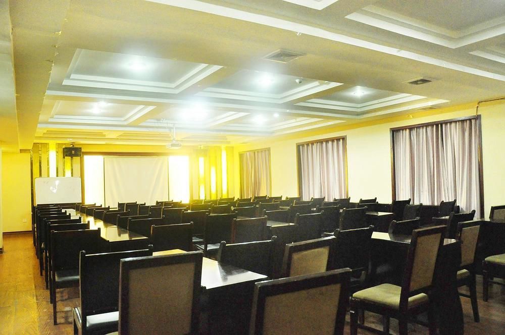 Хуайхуа: Kaiqi Express Hotel