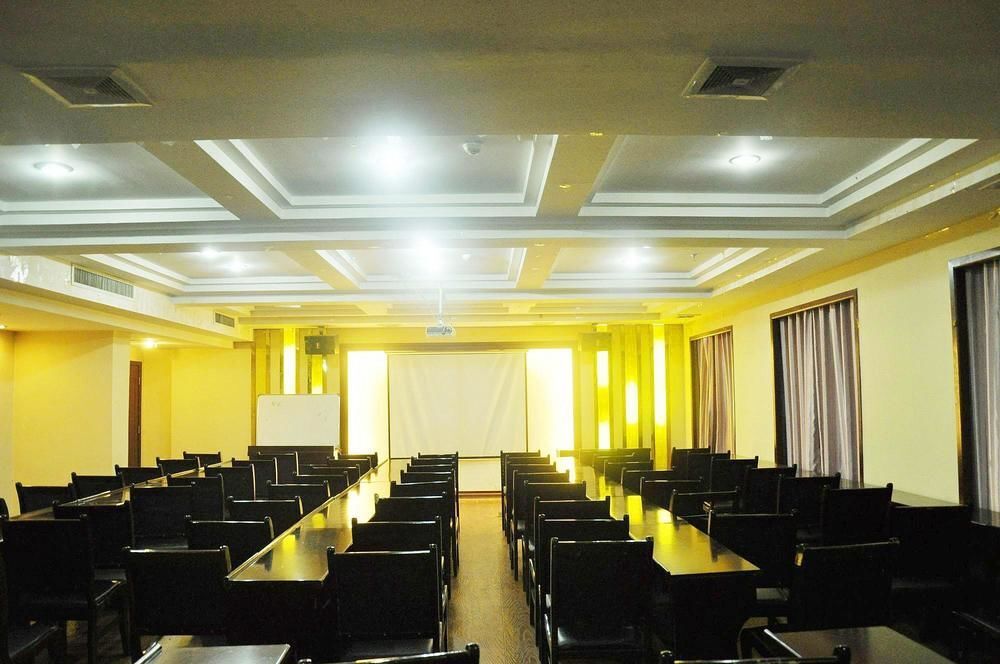 Хуайхуа: Kaiqi Express Hotel