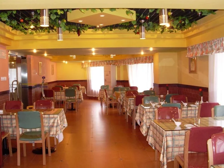 Фошань: Home Inn (Shunde Midea Headquarters Beijiao Park Subway Station Branch)