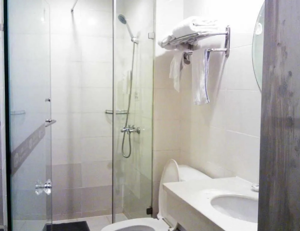Шанхай: Hanting Express Kunshan Bailu Middle Road - Kunshan