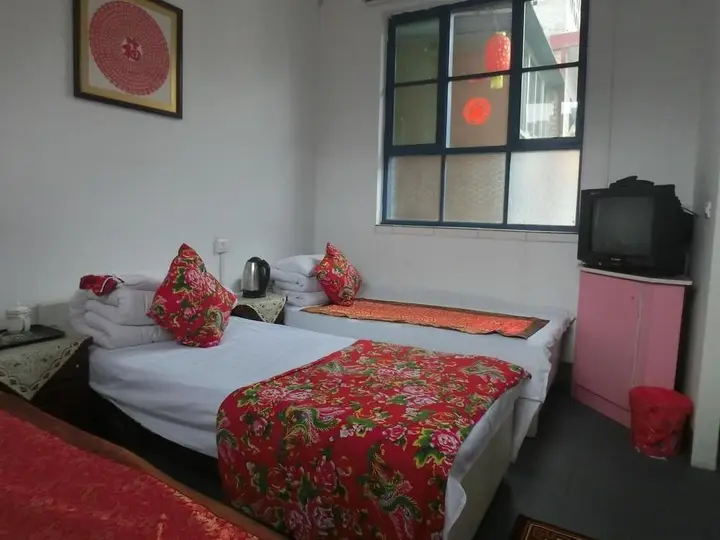 Цзиньчжун: Pingyao Xiaocheng Renjia Inn