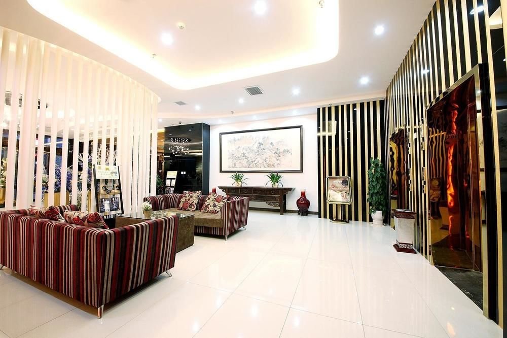 Chonpines Hotel (Shijiazhuang TV Wanda store) — фото 2