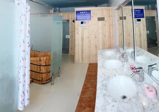 Цзиньчжун: Financial Hotel