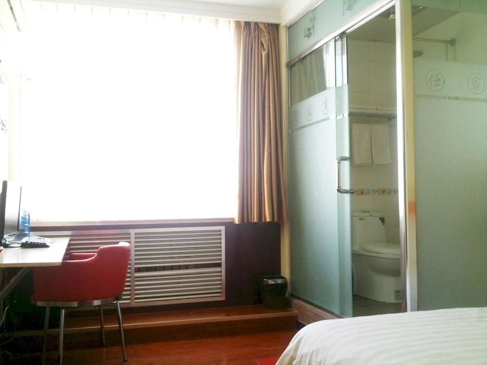 Дунъин: Shijia Business Hotel