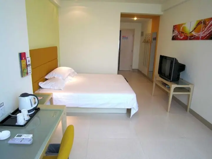 Лоян: Grace Inn Luoyang Zhongyang Baihuo