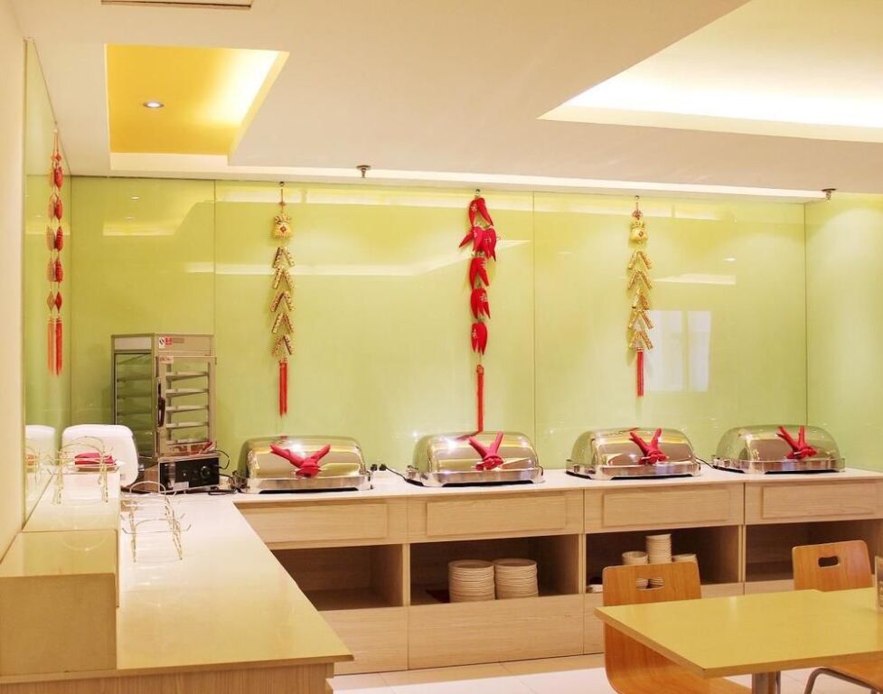 Лоян: Grace Inn Luoyang Zhongyang Baihuo