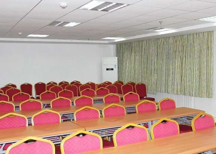 Лоян: Grace Inn Luoyang Zhongyang Baihuo