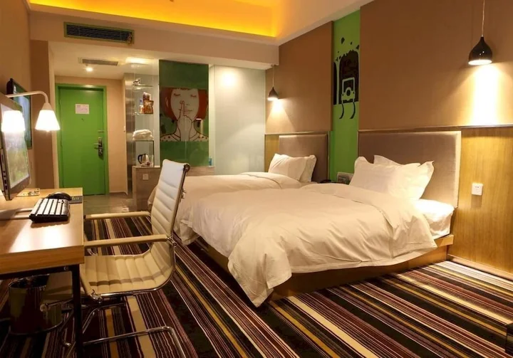 Чанша: Ningxiang V8 Theme Hotel
