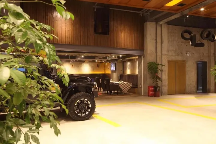 Чанша: Ningxiang V8 Theme Hotel